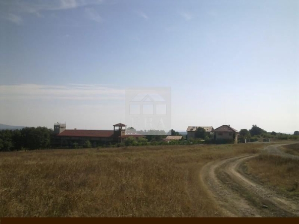 Продажба Дворно място гр. Приморско - с. Писменово 918m² - 0